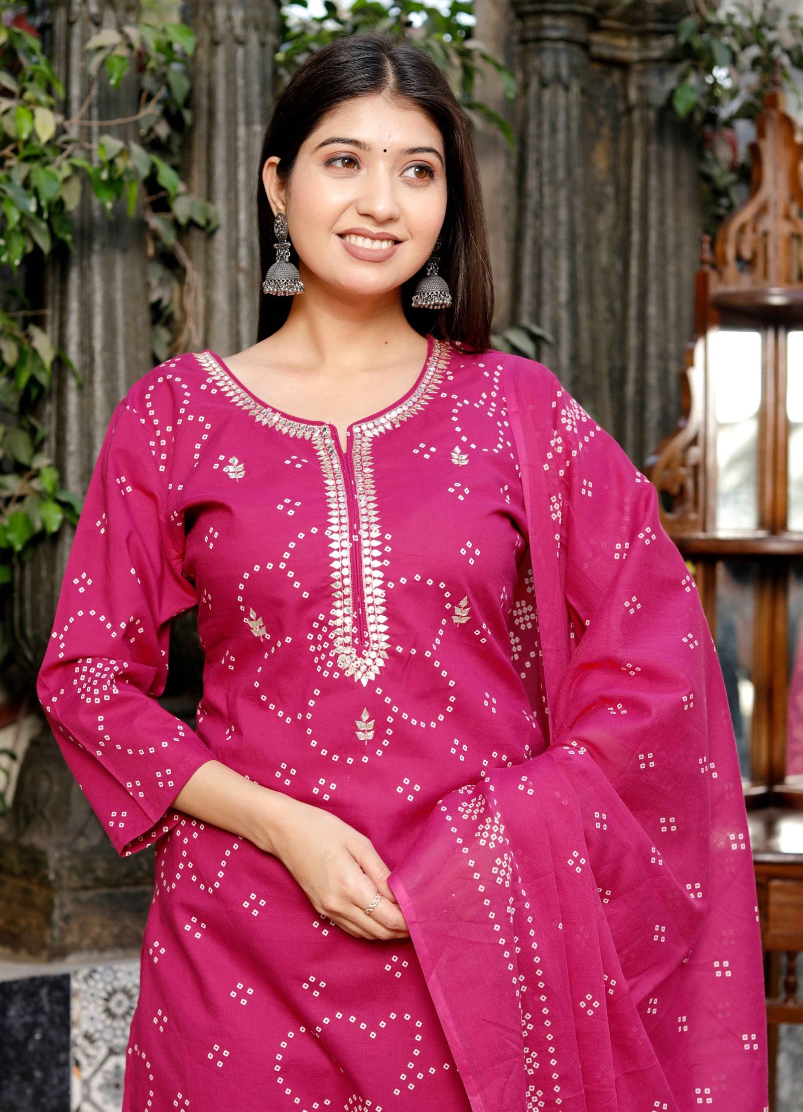 Gulika Magenta Bandhej kurta set 